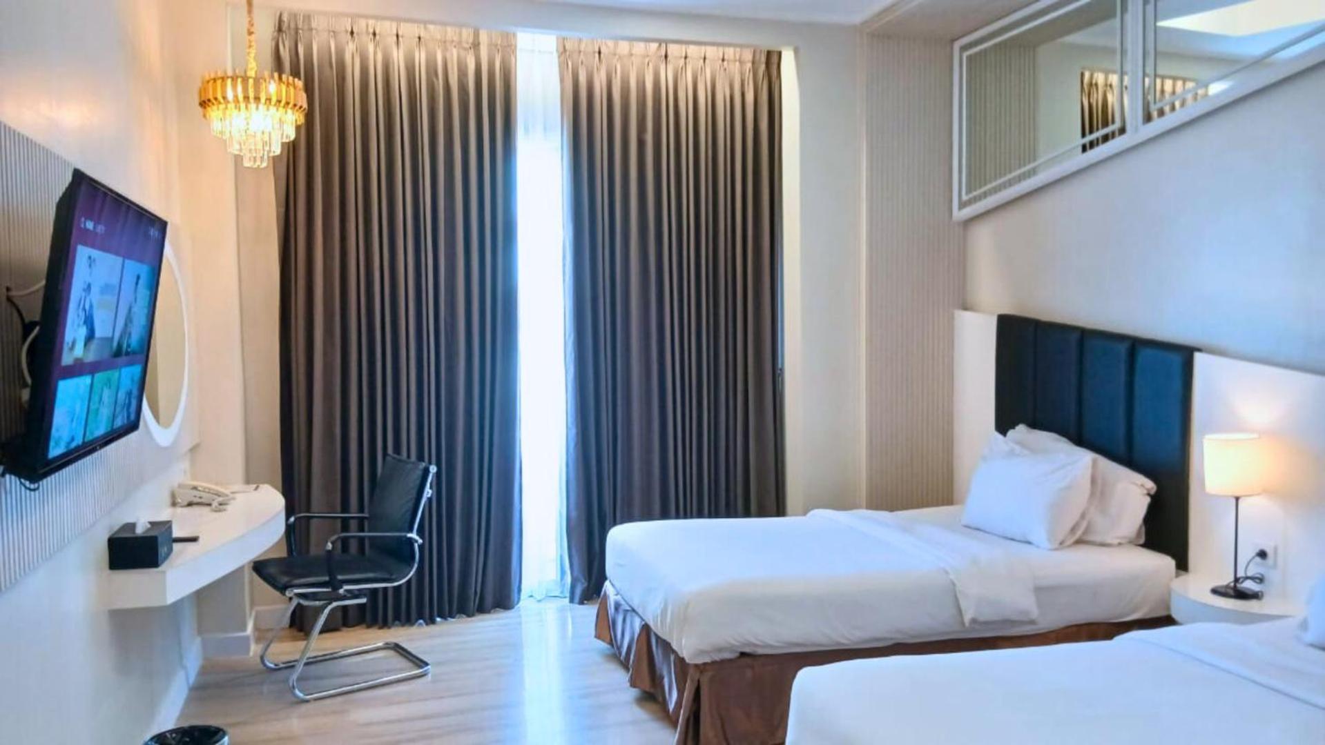 The Grantage Hotel & Sky Lounge Serpong Exterior foto